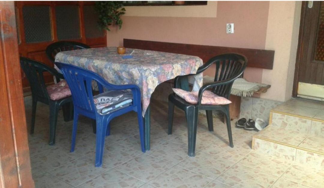 Guesthouse Tadic Гуча Экстерьер фото